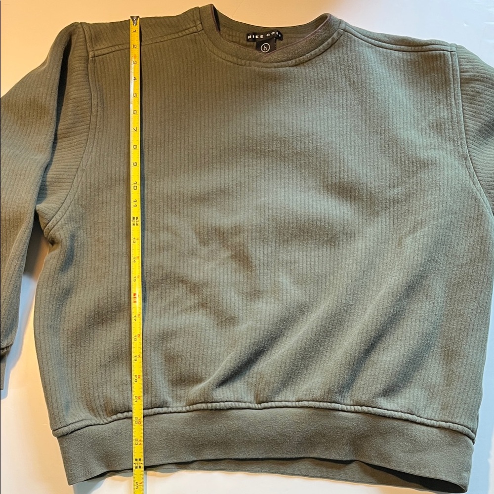 Nike Men's Sage Green Crewneck Sweatshirt - Picture 8 of 9